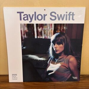 Taylor Swift Official 16 Month 2025 Calendar Sept 2024-December 2025 - 12" Size